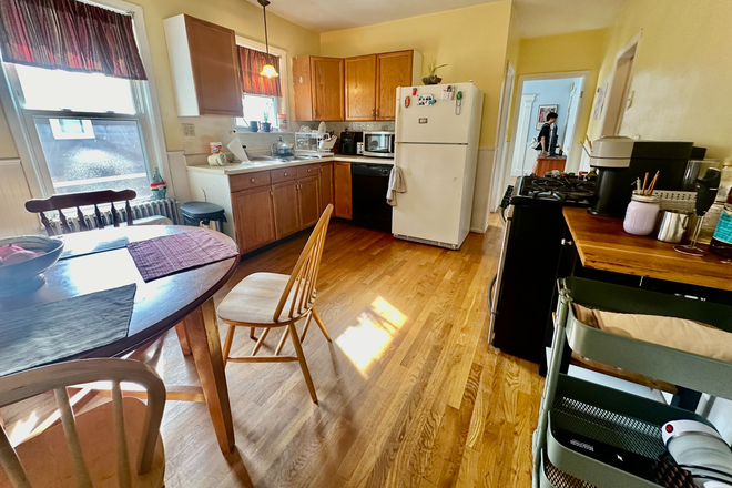 Kitchen - 4 beds/ 1 bath Apartments