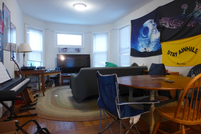 bostonrealtyonline.com - Spacious Renovated Five Bedroom Mission Hill Duplex Apartments