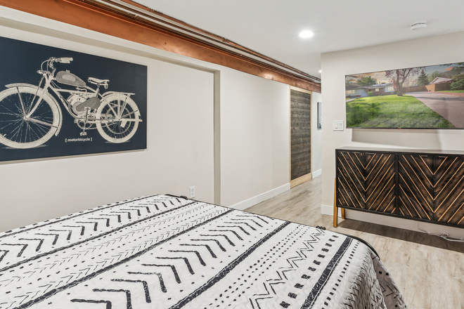  - Amazing 4bd/3ba single family home with opportunity to sublet furnished basement studio