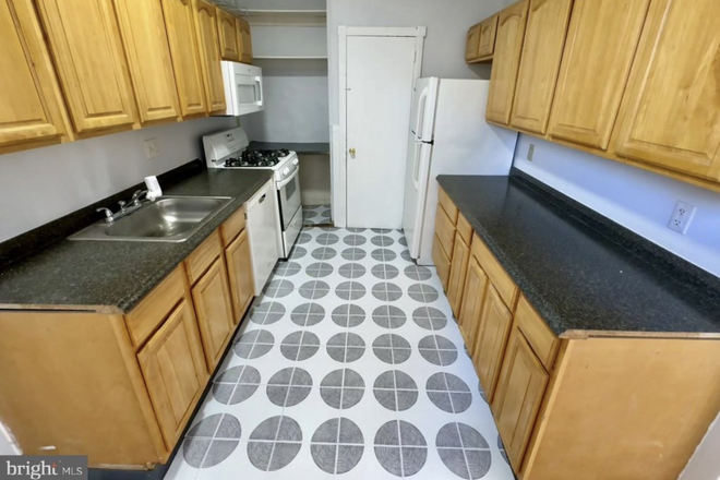 Kitchen - 6b/6.5b right on campus House