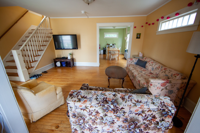 Living Room - 302 Colchester Ave. House