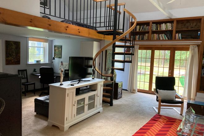 Loft - 358 Cherry Valley Road Apartments