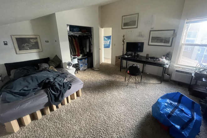 largest room - Looking for a female housemate to renew a 3BR/1BA apartment!