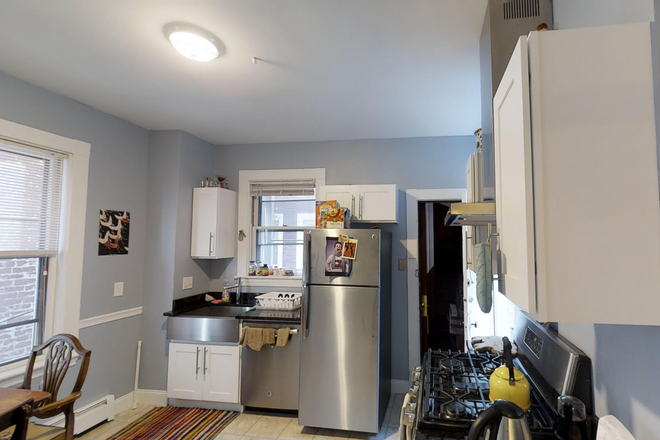 kitchen - 3 Bed Near MIT/Harvard Central SQ Red Line Apartments