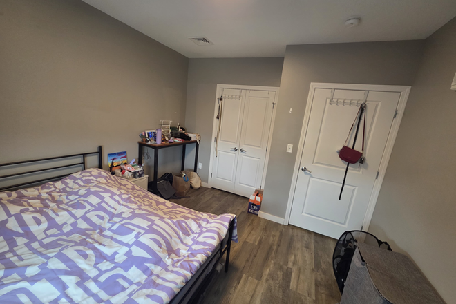 Your room - Looking for roommate: gorgeous, sunlit room in modern 2B, Central Square, 7/1 move-in Apartments