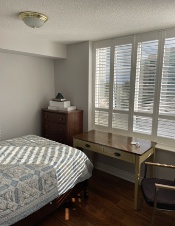 Bedroom - Bright & Spacious Private Bedroom in Scarborough Town Centre (Female Only)