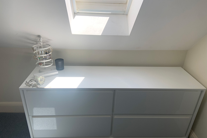 Bureau - Private Room & Bathroom for Rent in Cozy Family Home, Close to Campus