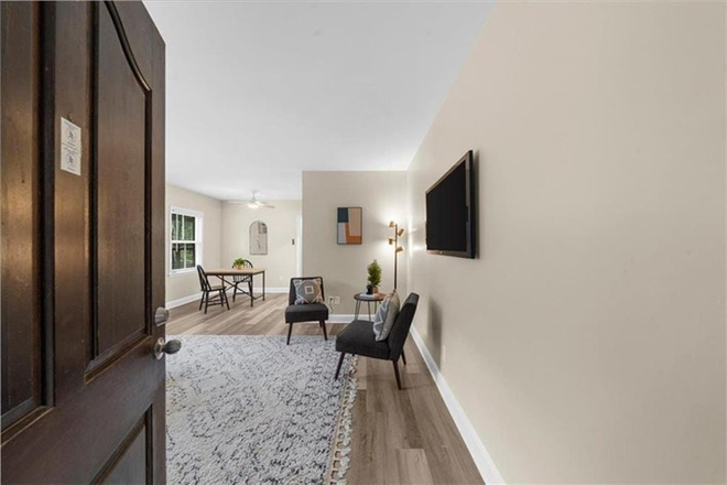 Entrance to the condo - GOODBYE ATL COMMUTES: INSTEAD WALK 2 EMORY U 4 Work/Residency/Studies from your HOME away from HOME
