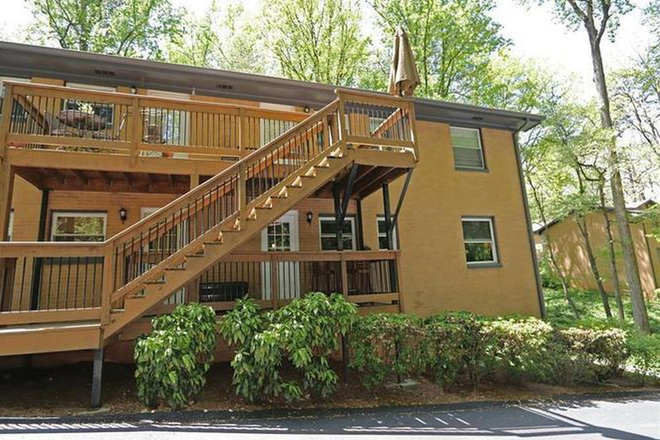 Rear entrance - Partially Furnished and Beautifully Renovated Unit w/ Pool Access and 1 block Walk to Emory Shuttle Condo