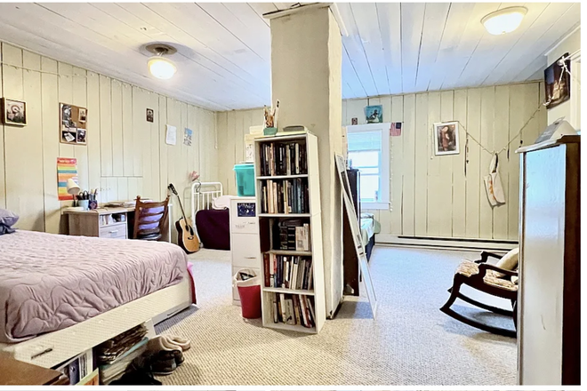 . - Big 5 bed 2 bath apartment right near campus for August!