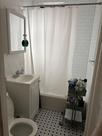 Bathroom - 11 Ware Street, 1 bed 1 bath close to undergraduate campus Apartments