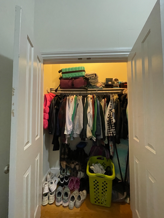Closet - South End Private Room – Near BU Med Apartments