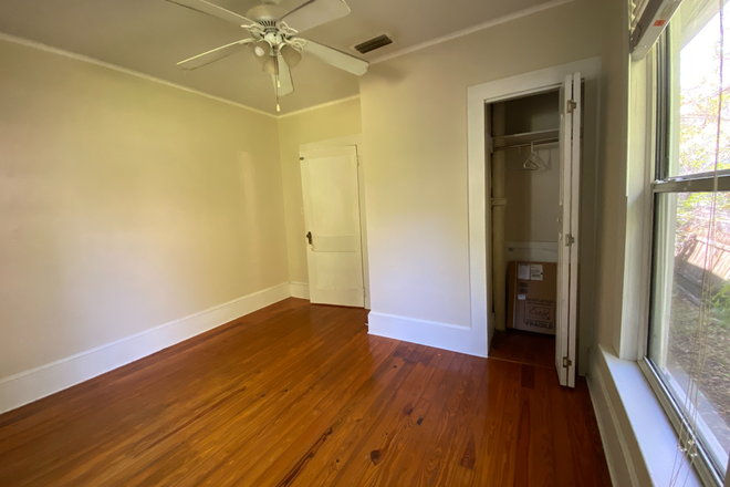Bedroom. - Roommate Needed in a Cute Vintage House only .7 Miles from UF