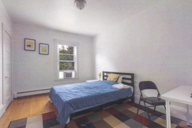Bedroom A - NO FEES,  LARGE SUNNY BEDROOM, STEPS TO HARVARD, EASY BIKE TO MIT, KENDALL