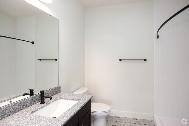 Bathroom - Luna Flat Apartments