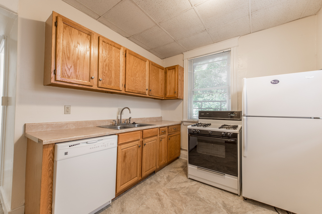 Kitchen - 219 E Rochelle Duplex