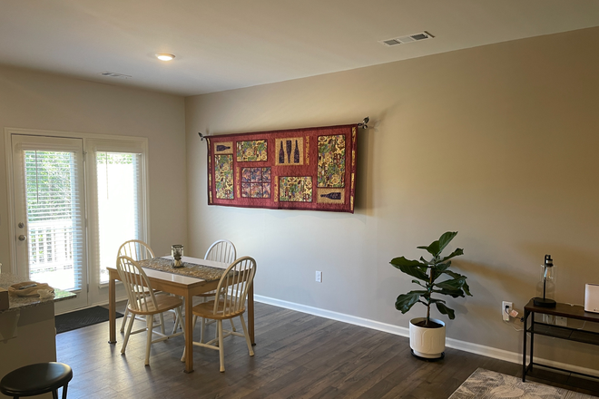 Kitchen dining area with quilt. - You Can't Do Better Than This In Dahlonega! ***ONLY 1 unit left!!! Townhome