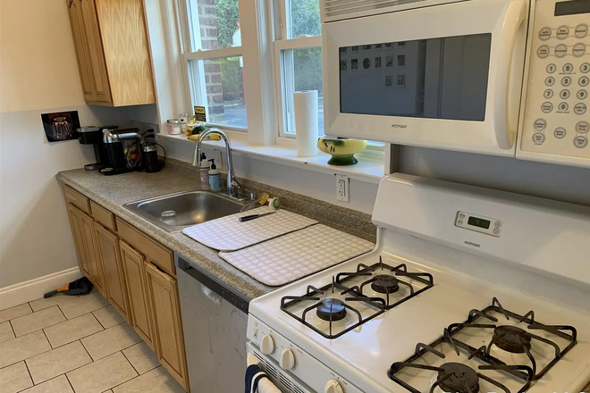 Call NOW for showings! 617-236-8600 - CH HILL AVE - *9/1/2026* FLOOR THRU 4BR NEAR BC W/ 2 BATHS, LNDRY IN BLDNG, DECK, DW, DINING RM! Apartments