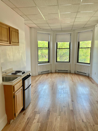 Visit hubrealtyproperties.com - Back Bay, lovely studio on Newbury Street with bay windows Apartments