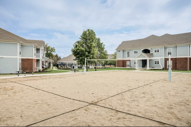 Volleyball Court - Lodge on the Trail Apartments