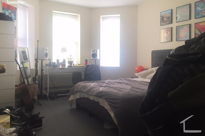 bed - Nicely located 3 bed right next to BU next to Kenmore Square!!! Apartments