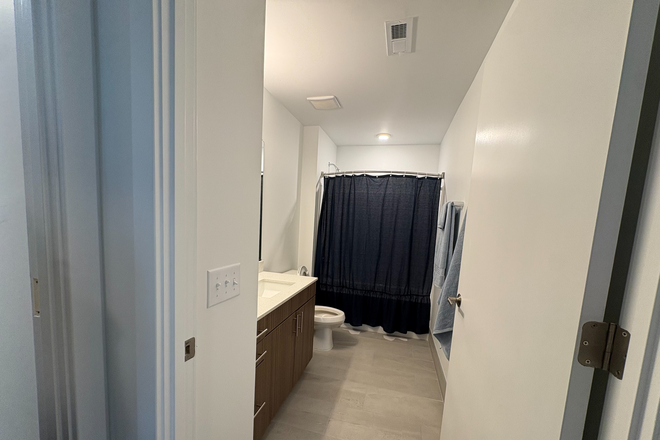 Bathroom - Union on Knox Penthouse (August 2026 – July 2027)