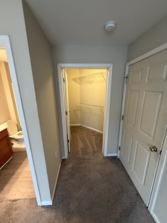 Personal Closet - Highlands Crossing Apartments