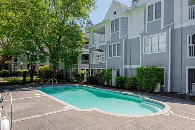 Pool at Oakwood Ct - Walking Distance to Medical Center, Oakwood Court Condo