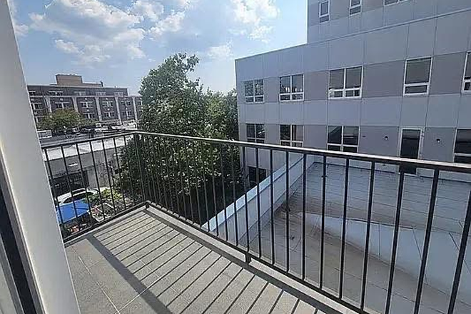 Balcony - Brooklyn Room Apartments