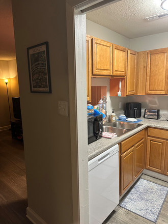 Kitchen - Rock Creek Apartments