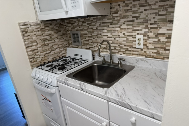 Kitchen - LOCATION, LOCATION CLOSE TO METRO Renovated Studio Apartment 401 SF , GU, GWU, Partly Furnish