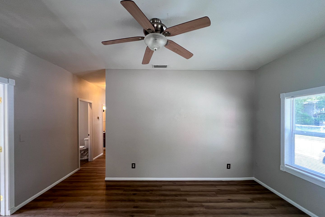 Photo - Pet Friendly 2BR/2BA + Flex Space off Waldo Road! House