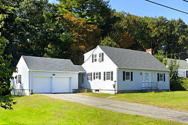 Street view of the house - Charming and Convenient Single-Family Home 3 Bed / 2 Bath