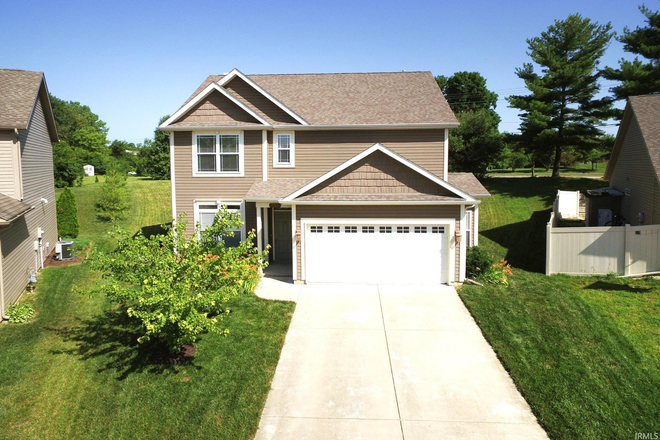Outside Aerial View - ?ALL-INCLUSIVE New Home | Ensuite bath | Room rental / Sublet/lease | 1min bus, 5min car