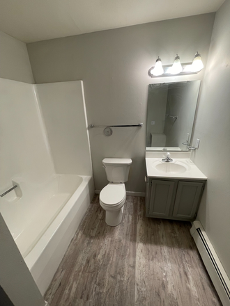 Upgraded BA - 25/26 - Ralston Village Apartments - Right Downtown! - 308 S Gilbert St.