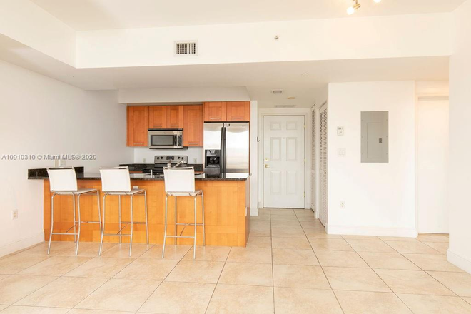 kitchen - One Village Place- 2 bed 2 bath Apartments