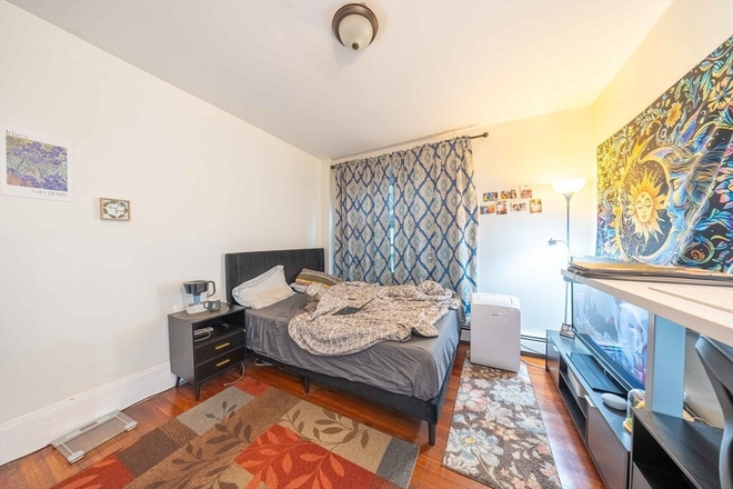 Bedroom 1 - Spacious 4BR in Allston – $900/mo – Near Harvard & BU