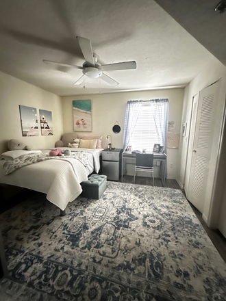 Bedroom with walk in closet - UCF SPRING 2027 SUBLEASE - GIRLS Apartments