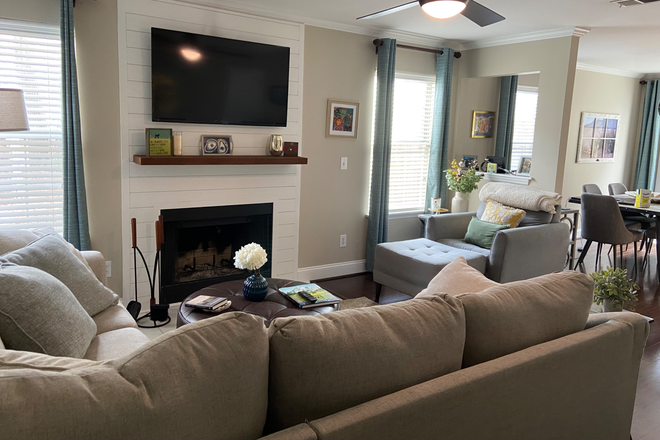 Living room - Remington Forest House