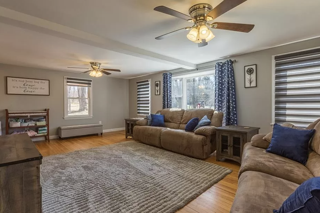 Living Room - Newly Remodeled, Spacious House Close to I-84 and minutes from UCONN Campus