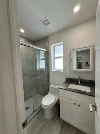 Bath - Pinecrest Duplex 4 miles from campus Duplex