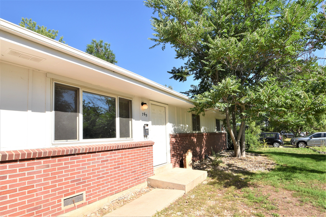 765 33rd - 765 33rd St. (3BR/1.5BA)