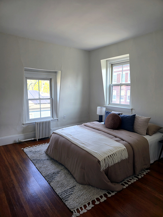 Bedroom 1 - Sunny Top-Floor 2-Bedroom Condo in Avon Hill, Cambridge 02138