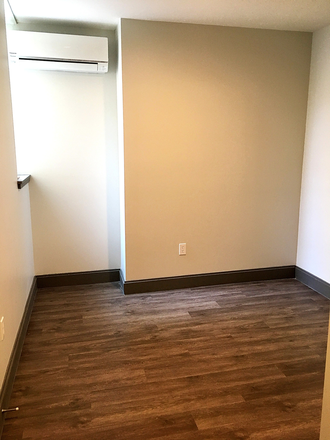 bedroom - One Bedroom Apartment One Block from Mt. Vernon UMB Shuttle Stop