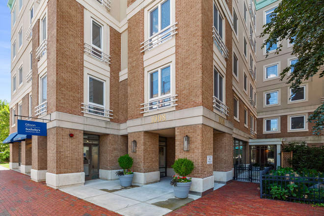  - 1008 Massachusetts Avenue