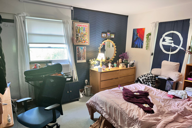 Bedroom - 1 BR in private home, close to campus