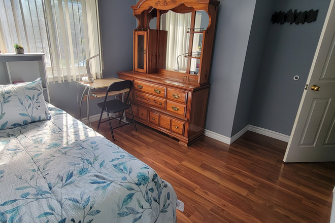Bedroom - Comfortable Private Room – Female Tenant Preferred | Parsell Square, Toronto Townhome