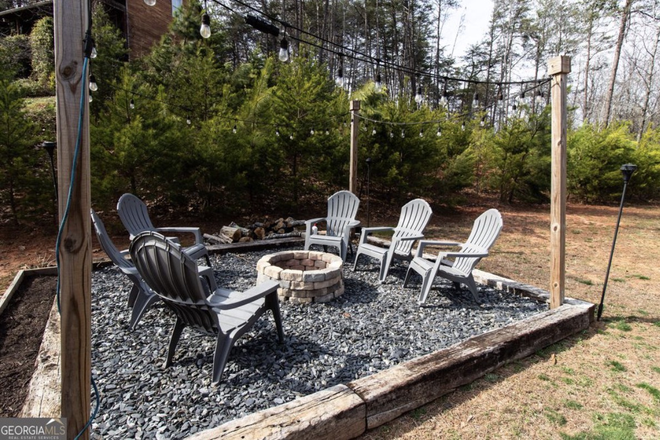 Fire pit - Quiet Cabin just 15 minutes from campus House