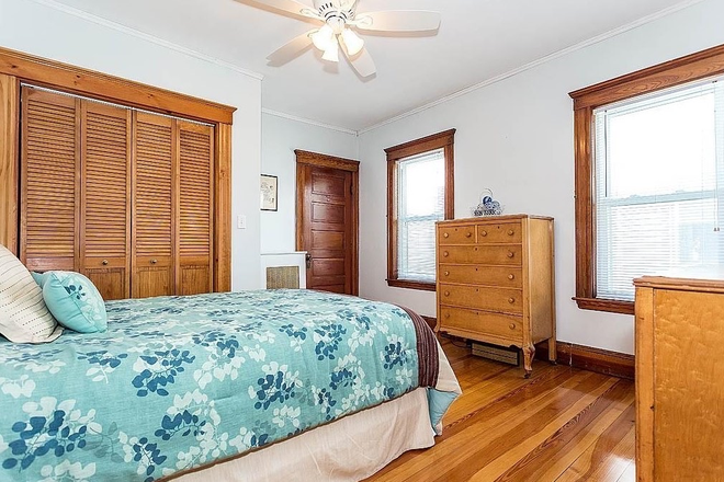 Bedroom - This rental offers a convenient 12-minute walk to Tufts University in Medford and a  10-minute