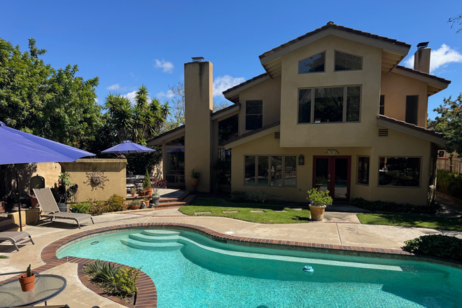 Backyard - Home w/Private Pool - Near UTC, UCSD & Beaches